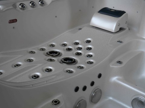 Wanna SPA Aquajoy Miami marmur srebrnobiały, sterowanie Balboa, 68 dysz, 3-osobowa