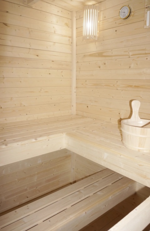 Sauna zewnętrzna VAASA dla 4-6 osób, drewno świerkowe, z piecem 8 kW. Kod produktu: F30310, EAN 9002827059897