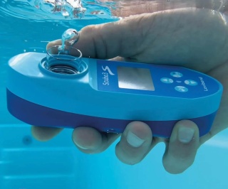 Lovibond Scuba3s elektroniczny fotometr basenowy (NFC, 11 parametrów)